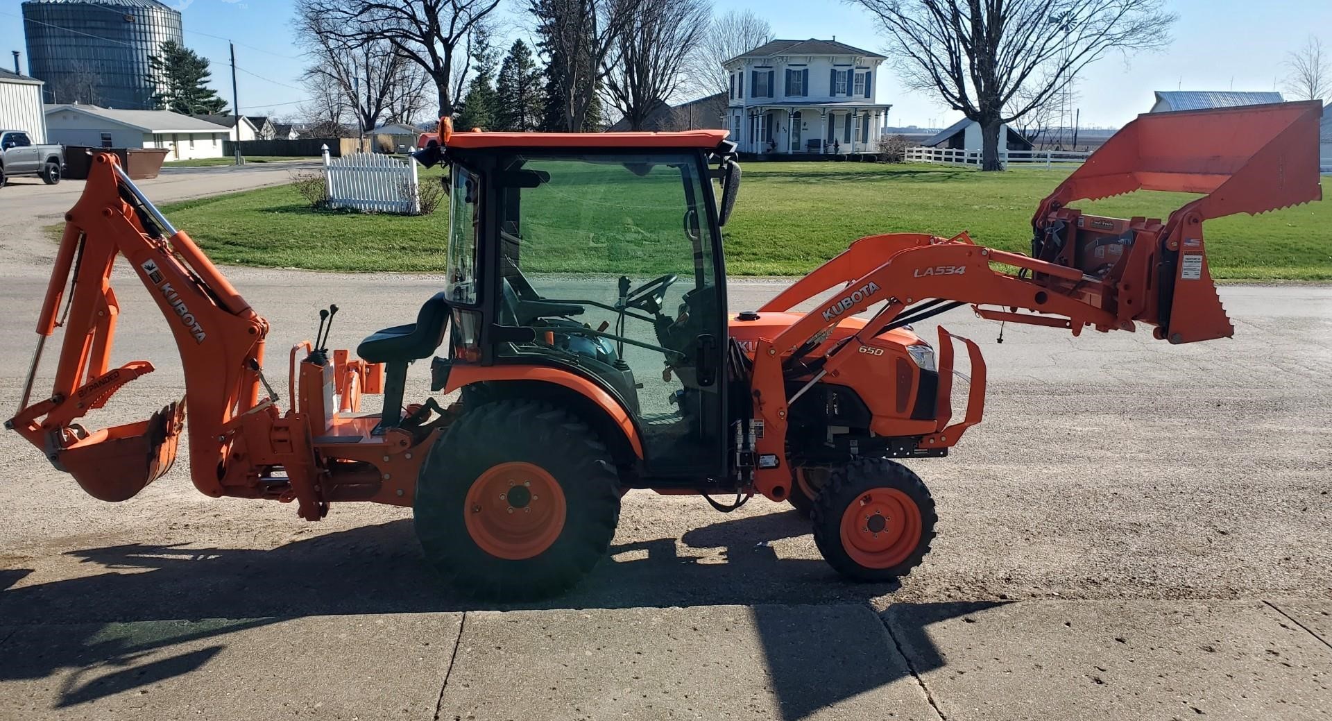 2019 KUBOTA B2650HSDC