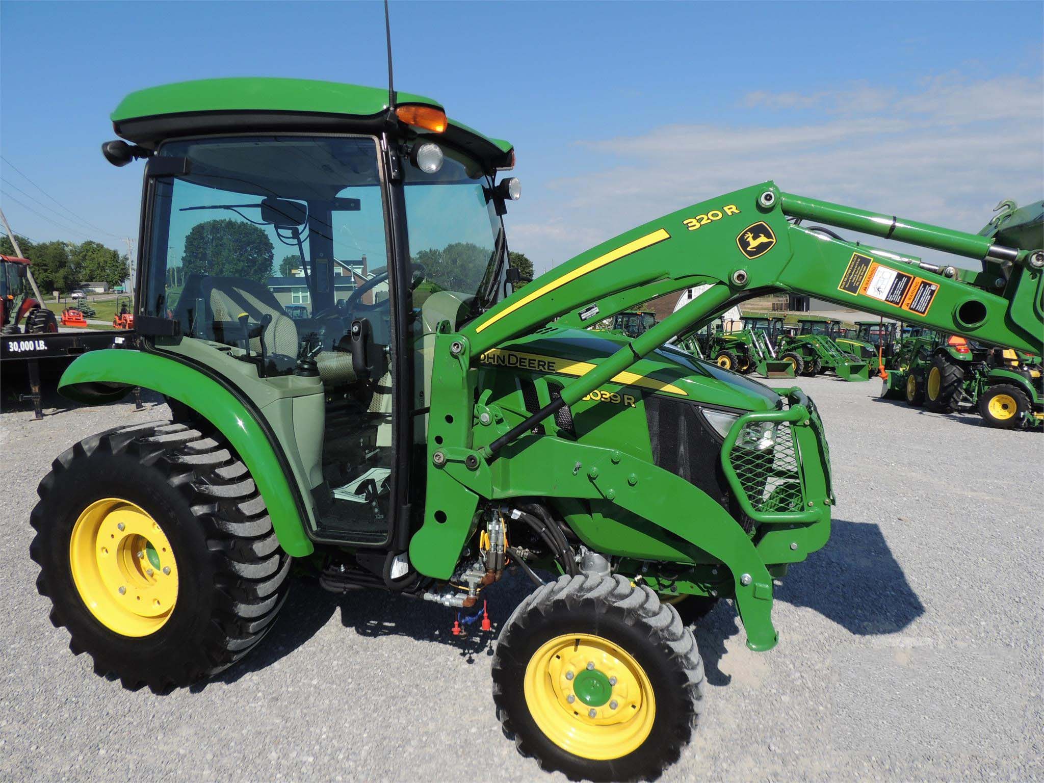 2021 JOHN DEERE 3039R