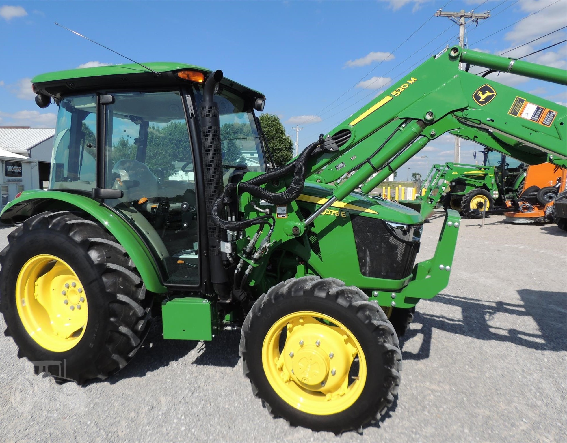 2022 JOHN DEERE 5075E