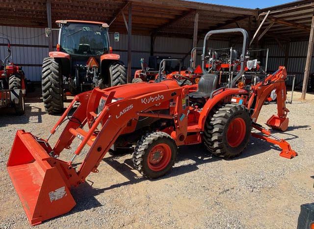 2021 Kubota L3301DHST full