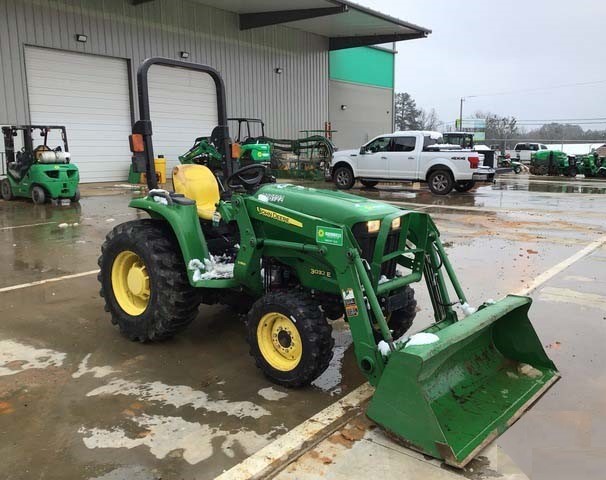 2016 John Deere 3032E