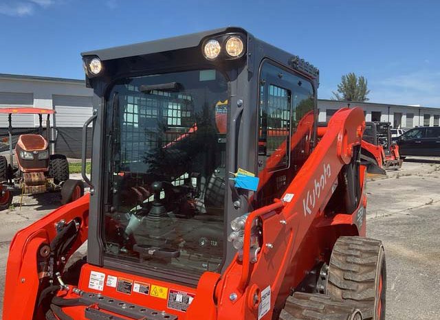 2023 Kubota SSV75PHFC full