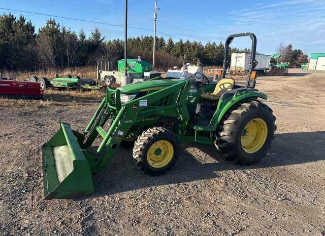 2018 John Deere 4044M full