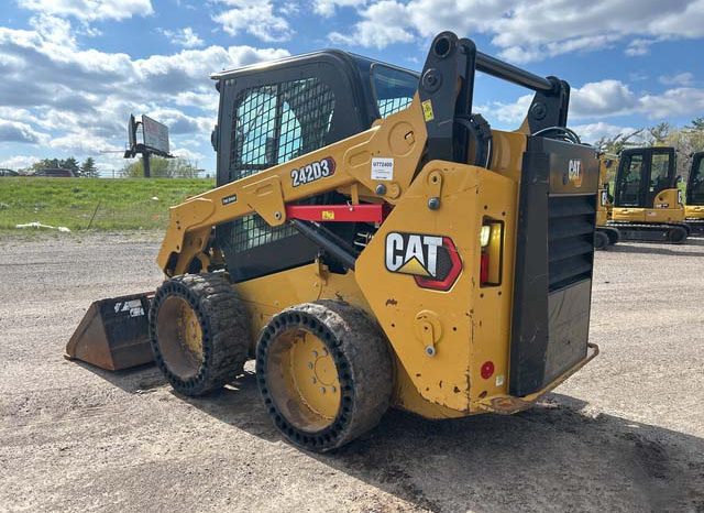 2021 Cat 242D3 full