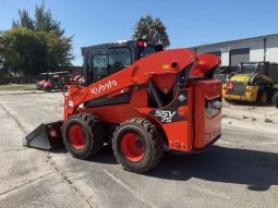 2023 Kubota SSV75PHFC full