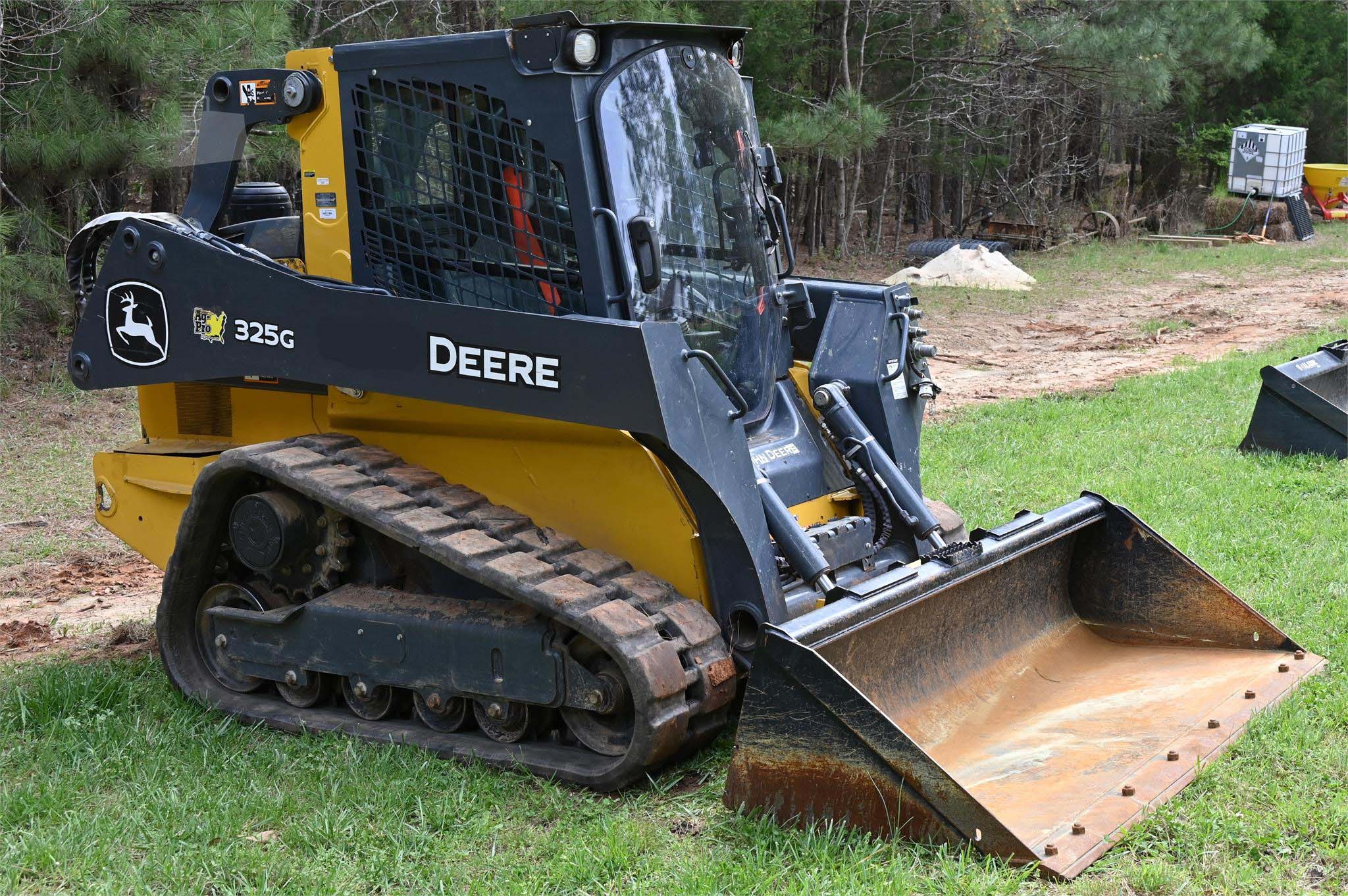 2022 DEERE 325G