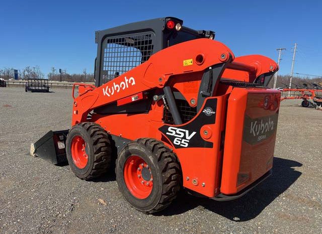 2023 Kubota SSV65PH full